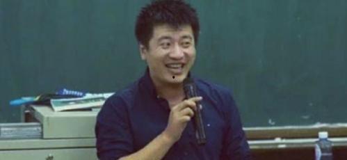 张雪峰老师爆料女儿视频,揭秘明星家庭背后的真实生活 第1张 张雪峰老师爆料女儿视频,揭秘明星家庭背后的真实生活 第1张